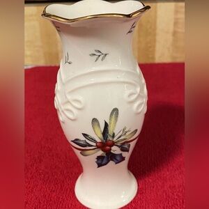 Lenox Cream Vase with Gold Trim and Floral Accents